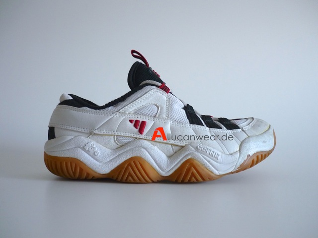 Allucanwear - vintage shoes & clothing - 1997 VINTAGE ADIDAS FEET YOU WEAR  SPORT SHOES