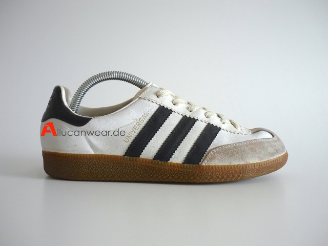 Allucanwear - vintage shoes & clothing - 1993 VINTAGE ADIDAS UNIVERSAL  SPORT SHOES